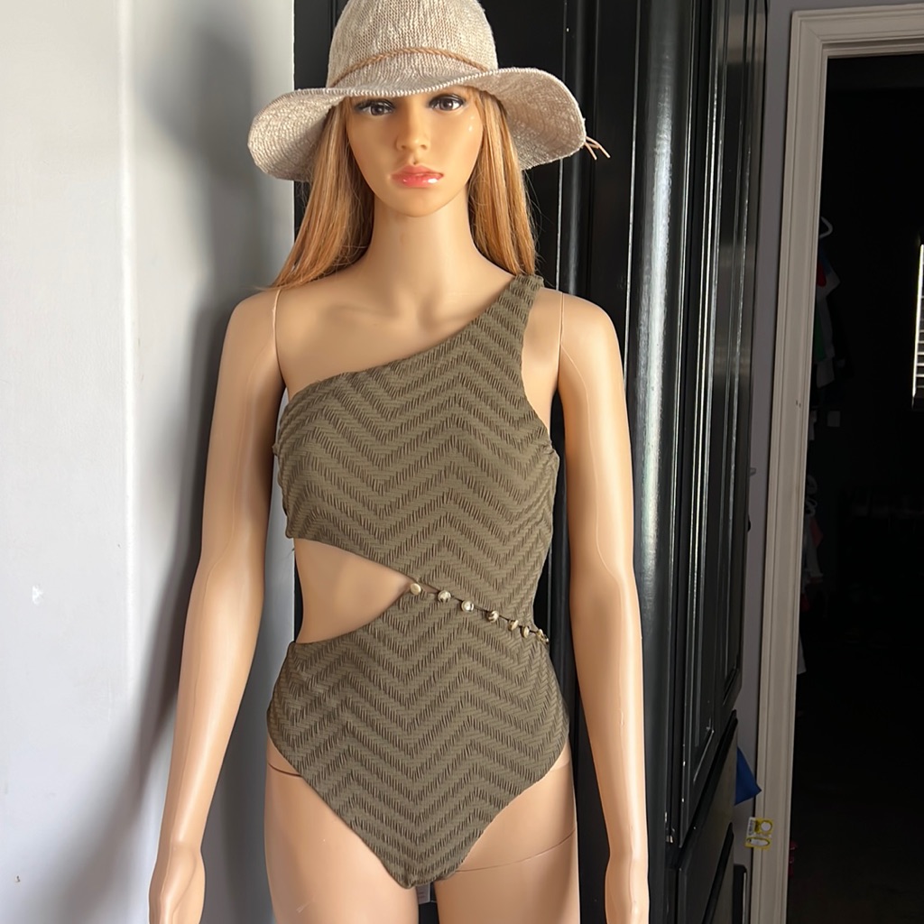 New With Tags Red Carter Swimsuit , Size L
